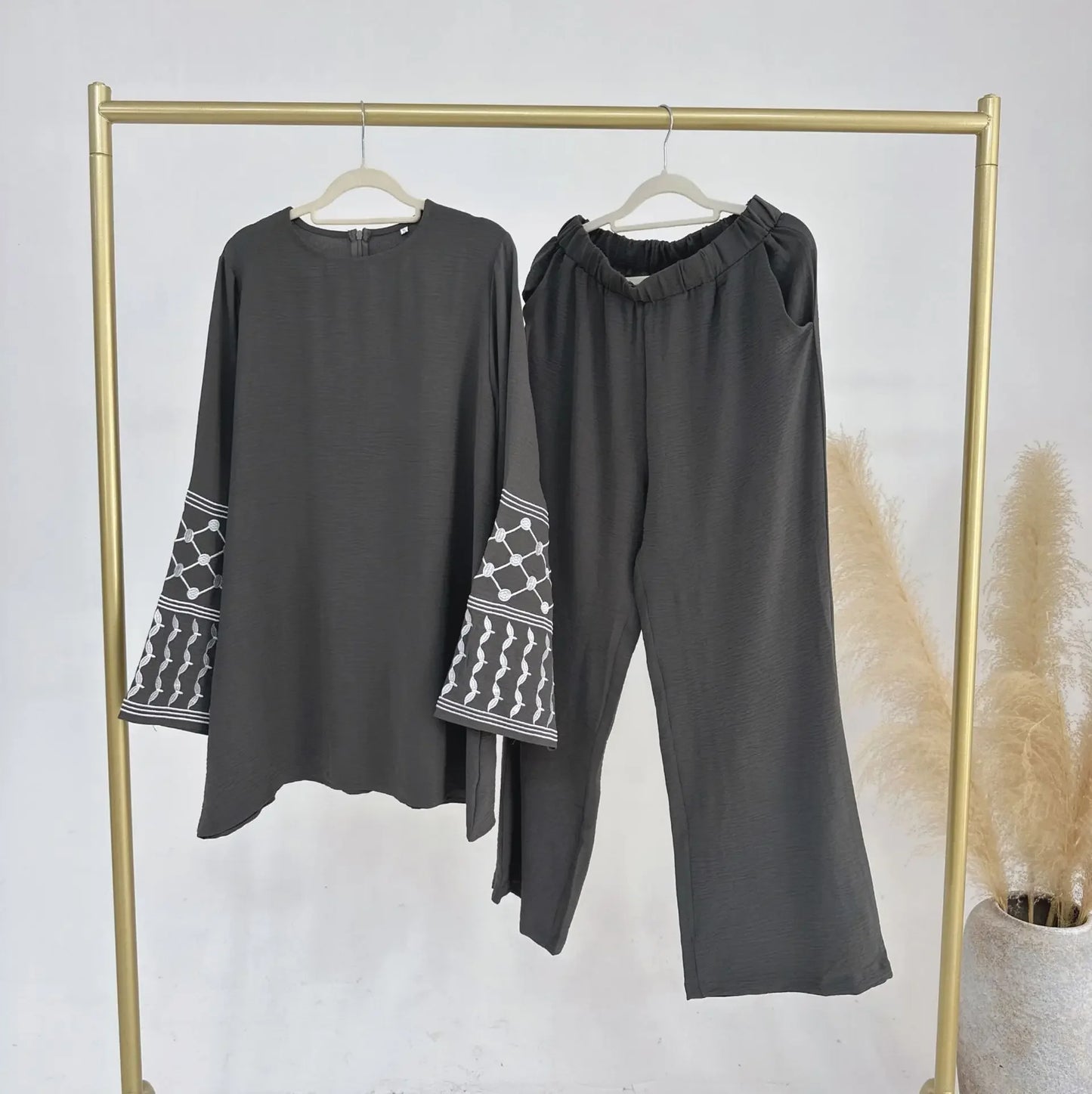 2Piece Abaya Sets Turkey Clothing Dubai Islamic Casual Wear Tracksuit Arabic Fashion Outfits Muslim Women Embroidery Tops Pants